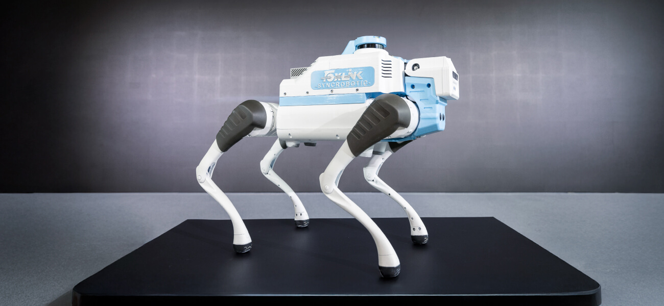 A Breakthrough in Agile Perception: The Design Behind SYNCROBOTIC’s Lifting-Head Quadruped Robot